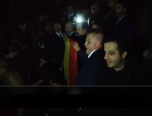 Patrioci nie dopuścili do islamskich modłów w operze! Zaśpiewali hymn Rumunii i powiedzieli prawdę